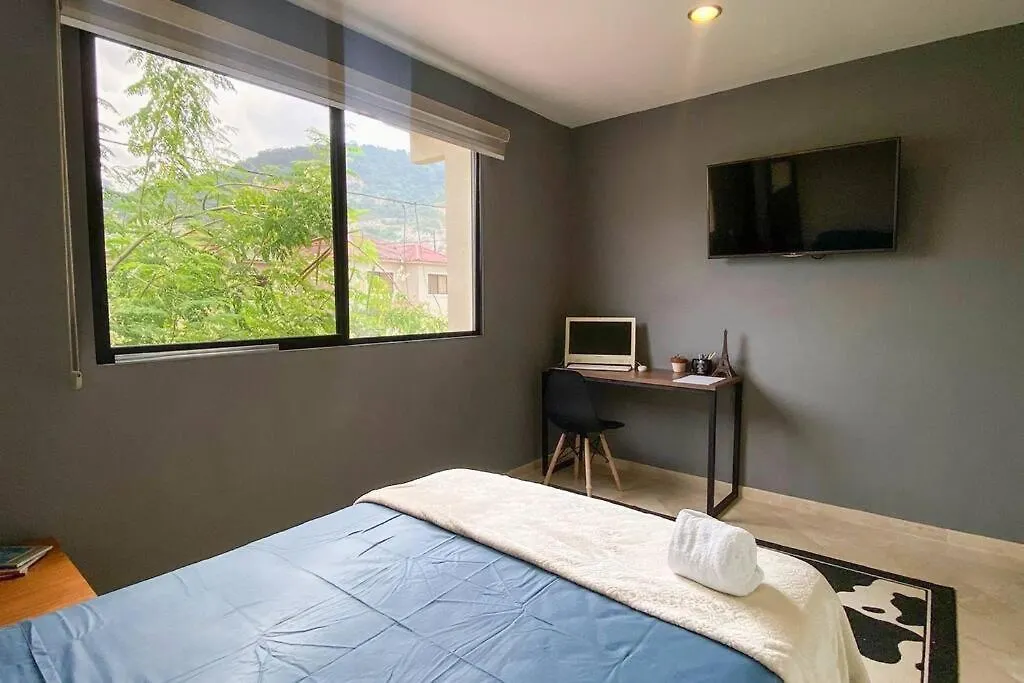 Preciosa Habitacion Con Bano Privado 과야킬 0*,  에콰도르